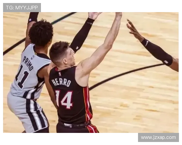 乌斯曼吉昂替补出战三分球表现不佳仅得5分2助攻球队需加强进攻火力